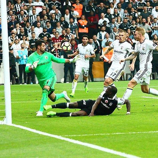 GOL! (45+1) Aboubakar | Beşiktaş 1-0 Fenerbahçe