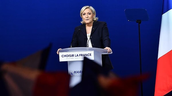 Le Pen, Macron'u tebrik etti