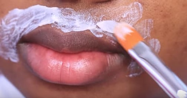 14. Ты уже успела перепробовать все и стараешься придерживаться одной и той же марки, потому что знаешь, что только она подходит тебе идеально