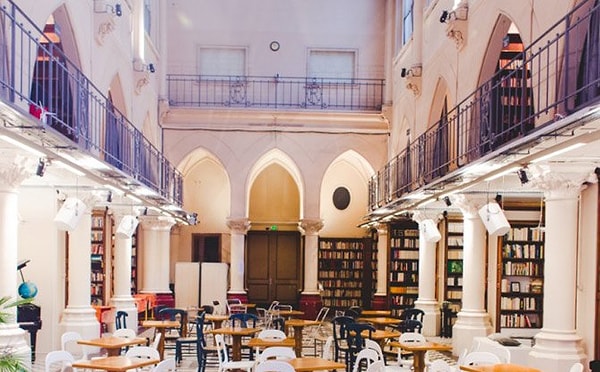 10. Le café de l’Archipel