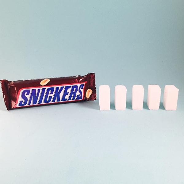 11. Батончик "Сникерс": 25,9 г сахара