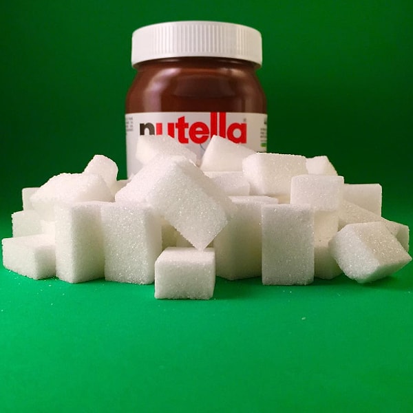 17. 440-граммовая банка Нутеллы: 249 г сахара