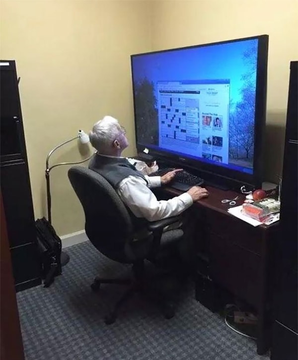 9. Дедушка знает, какой монитор ему нужен