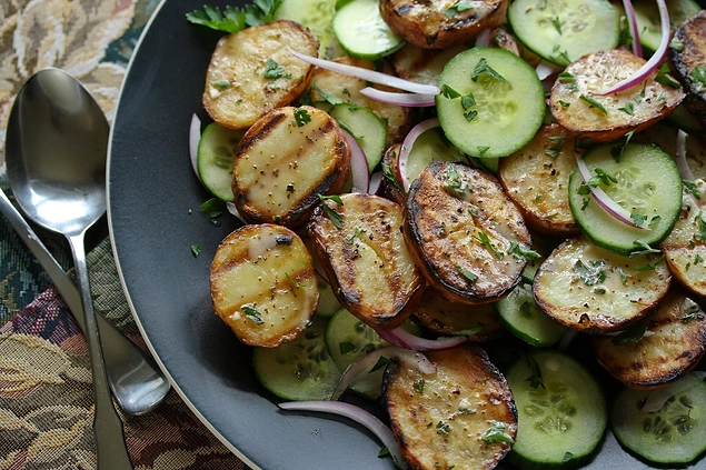Klasik Patates Salatasından Sıkılanlara Birbirinden Leziz 12 Farklı Patates Salatası 52