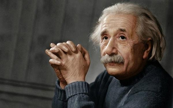 7. Doğru cevap! Einstein ile ilgili hangisi doğrudur?