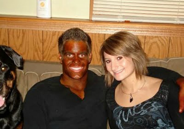 16. Это загар или шоколадная маска?