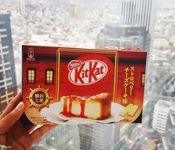 1. KitKat со вкусом клубничного чизкейка