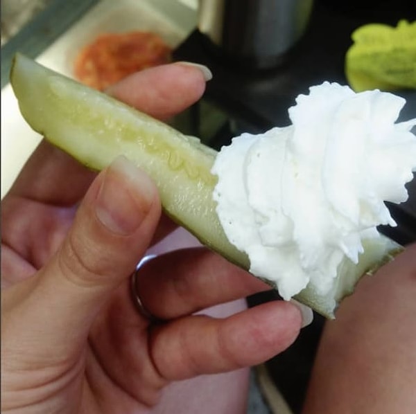 7. Свежий огурец со взбитыми сливками