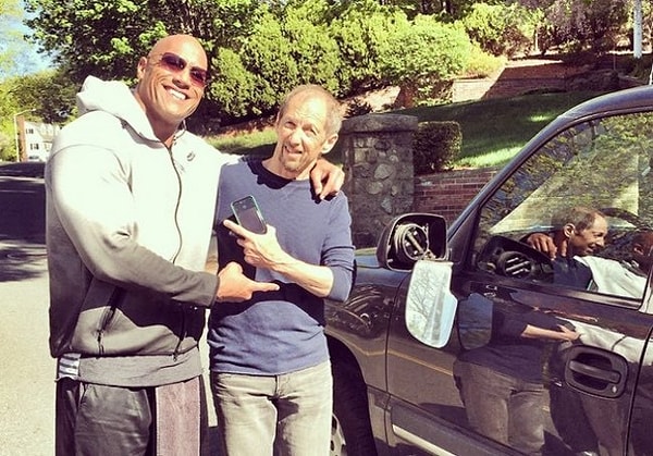 9. Он нечаянно задел чужую машину и завел нового друга