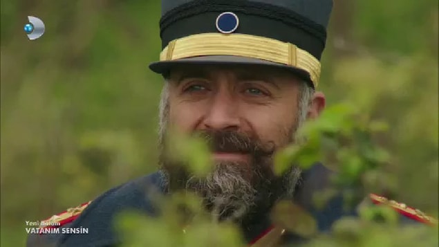 Cevdet her geçen gün karısına daha da çok aşık oluyor!