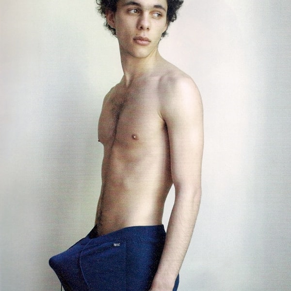 2. "Притвориться, что ты управляешь реактивным истребителем"