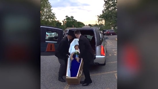 Baloya Tabutun İçinde Gelen 'Bir Değişik Kadın'