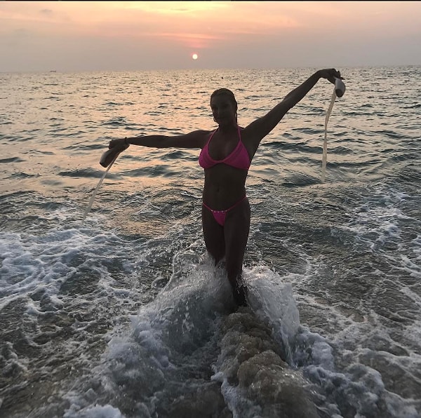 3. Она не раз подвергалась критике со стороны фолловеров в Instagram, которые критиковали ее за вызывающий вид