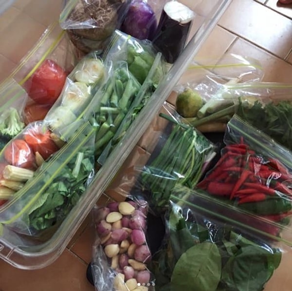 12. Нарезайте фрукты и овощи для последующих приёмов пищи заранее, а затем просто замораживайте.