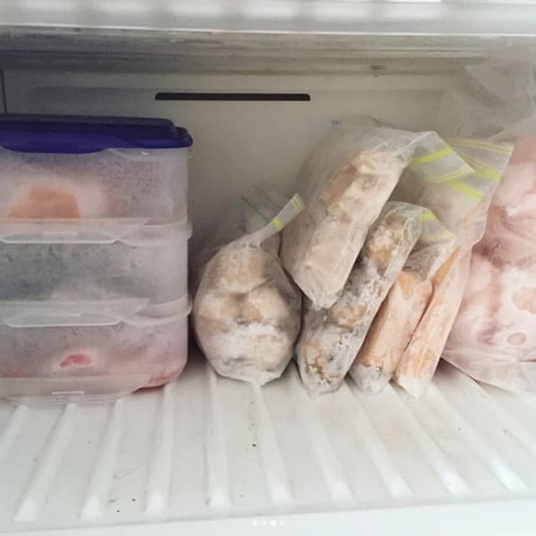 12. Нарезайте фрукты и овощи для последующих приёмов пищи заранее, а затем просто замораживайте.