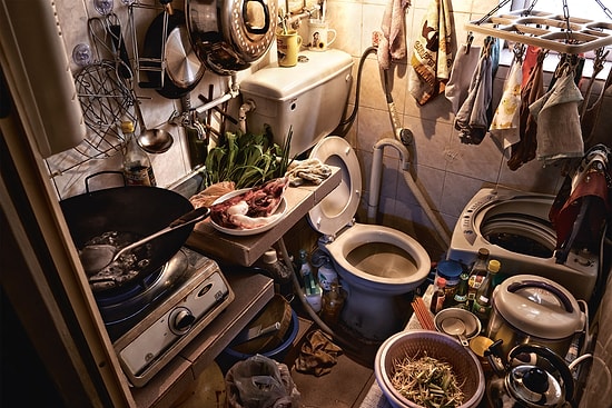 Как живут гонконгцы в своих "квартирах-гробах"