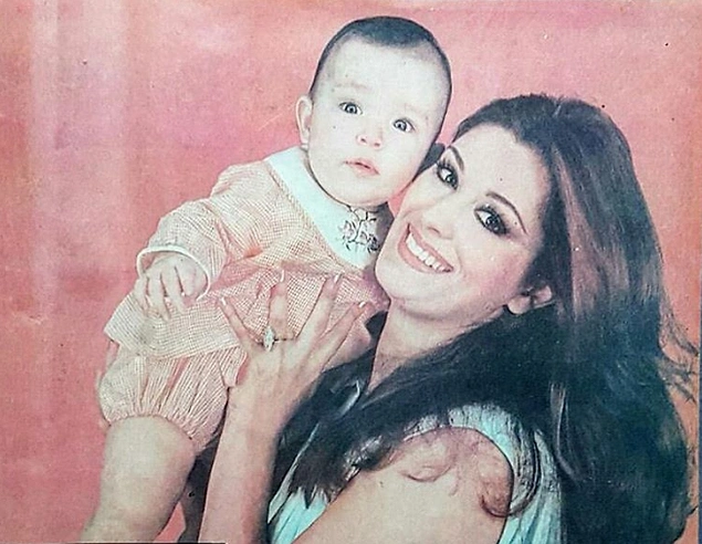 Gülşen Bubikoğlu, kızı Zeynep İnanoğlu ile (1978).