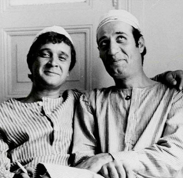 26. Halit Akçatepe, Kemal Sunal ile birlikte Şaban Oğlu Şaban film setinde (1977).
