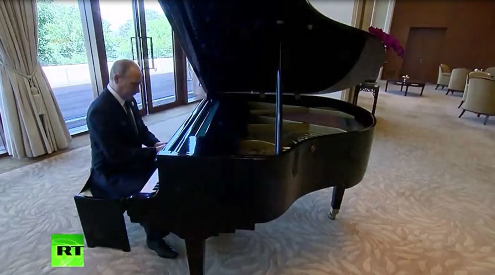 Putin'den Çin'de Piyano Resitali
