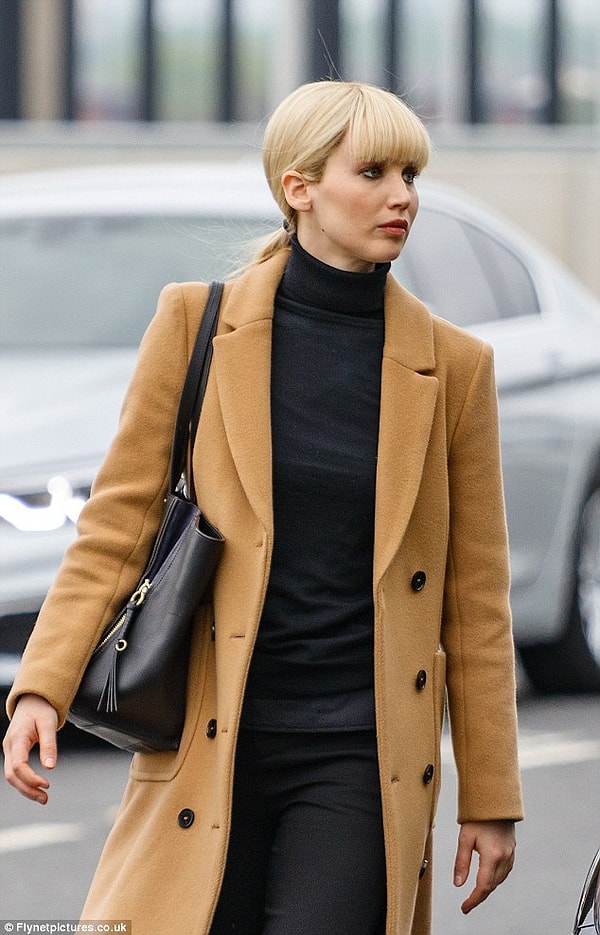 1. Дженнифер Лоуренс сменила образ