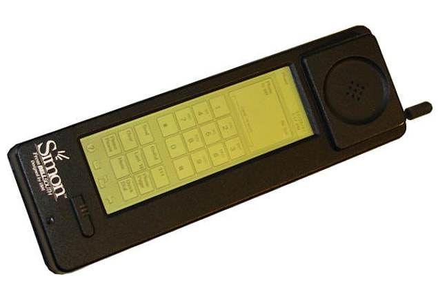 4. Dünyanın ilk dokunmatik ekranlı telefonunu IBM üretti. 1992 yılında.