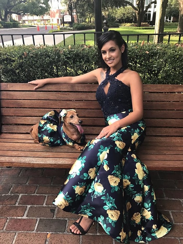 Meet these two prom queens who are loved by the internet.