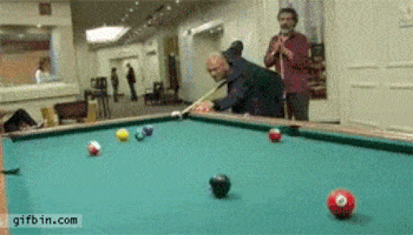 21. İnsanın inanmada güçlük çektirecek şans ve yetenekle ortalığın dumanını attırmış bilardocu. 🎱