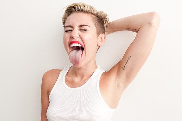 Miley şüphesiz ki son yılların en çok konuşulan isimlerinden biri; fakat maalesef en "sevimli" figürlerden biri olduğunu söyleyemeyiz.