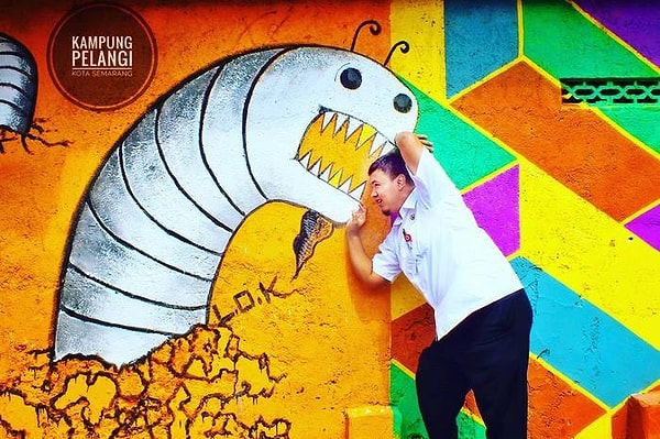 4. Проект был инициирован 54-летним директором школы Сламетом Видодо и мэром Семаранга Хендраром Прихади