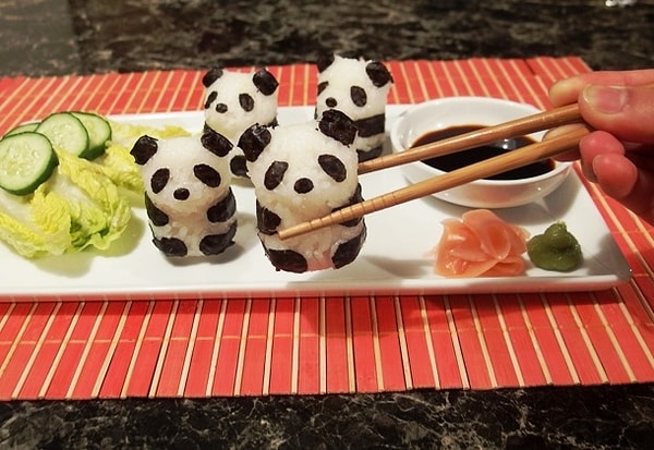 7. А этот бамбуковый медведь вот-вот отправится в рот