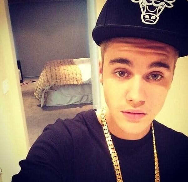 8. 100 вешалок для одежды, банки свежих ягод, ванильные ароматизаторы в комнату, ну, и куда же без банных принадлежностей?