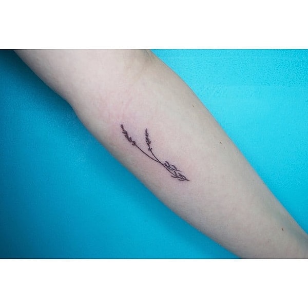 2. Милый крошечный цветок