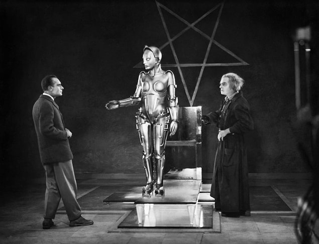 9. “Metropolis” (1927)