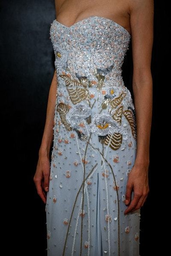 7. Цветочные аппликации и вышивка