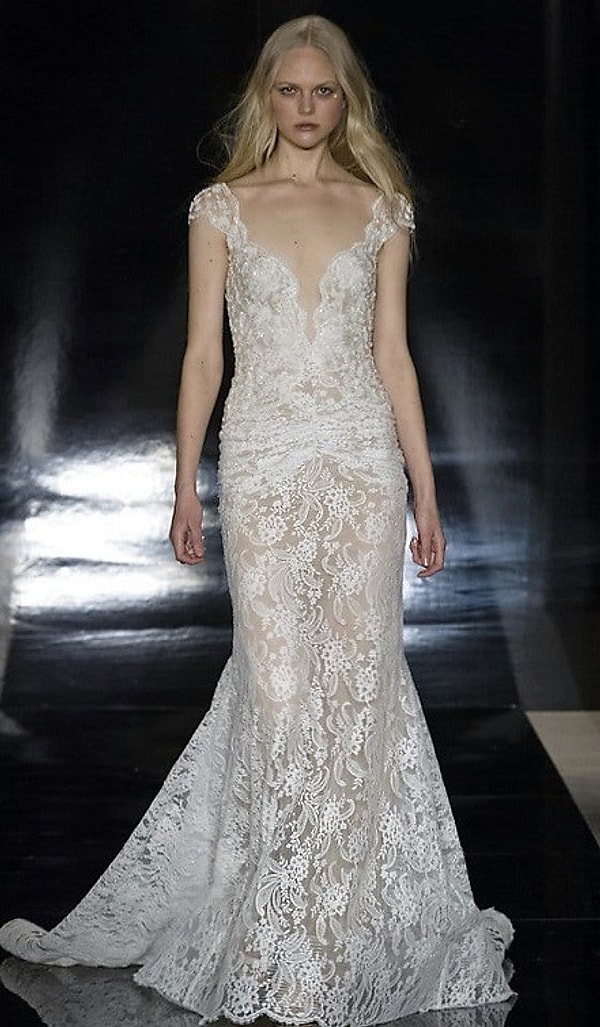 6. Глубокий вырез