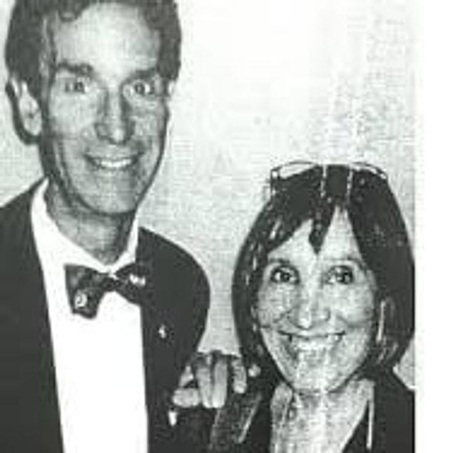 3. This teacher who dated Bill Nye the Science Guy