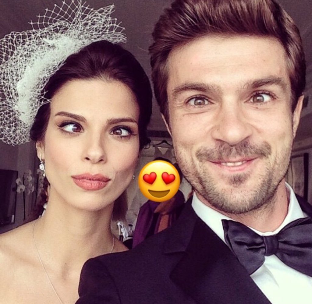 Yeni evliler için komik düğün belgeleri Yeni evliler için komik düğün belgeleri