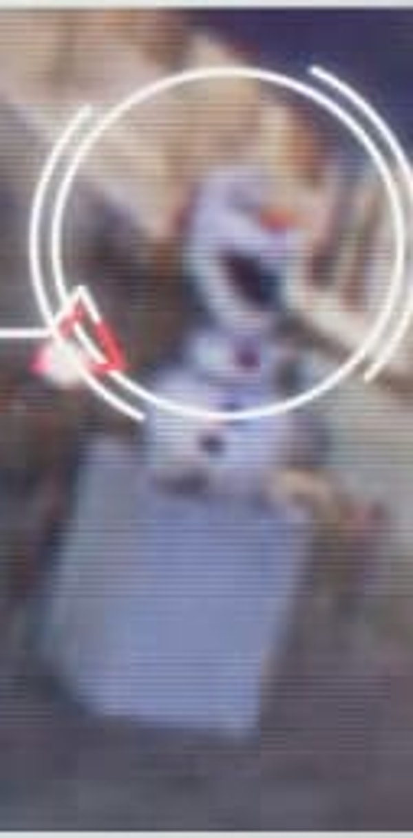 8. В "Городе героев", когда Хиро и Беймакс совершают свой первый полет, они пролетают над статуей Олафа