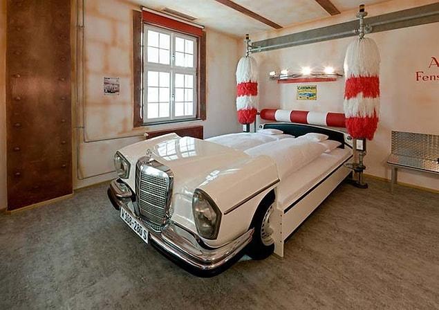 2. Car lovers’ bed.