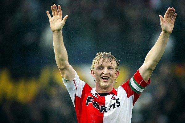 Utrecht formasını 5 sezon giydikten sonra 2003'te Feyenoord'a transfer oldu.
