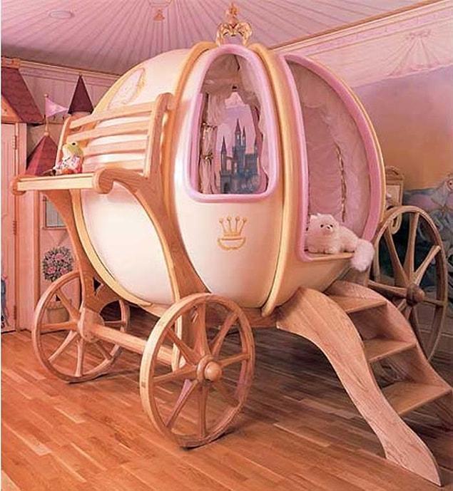 18. Bed for the ultimate princess!