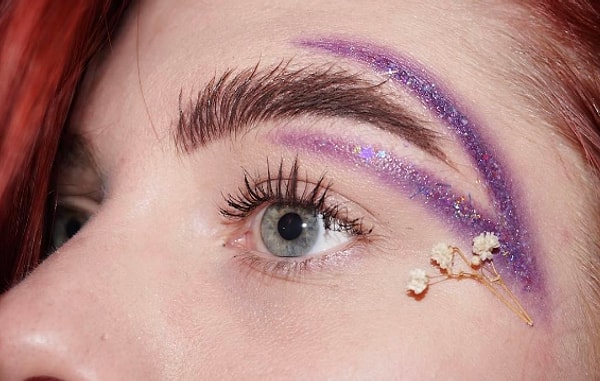 8. А что вы думаете насчет такого макияжа бровей?