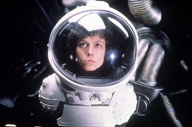 Alien (1979) | IMDb: 8,5