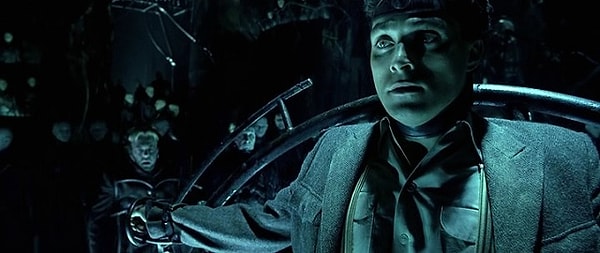 14. Тёмный город (1998) | IMDb 7.7