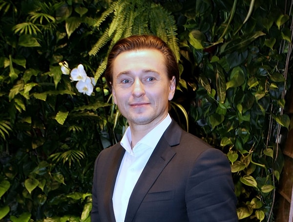 2. Он считает своим лучшим другом отца