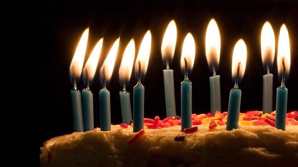 2. Cколько в среднем у человека дней рождений?