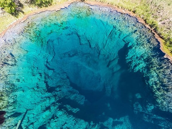 7. Голубое озеро