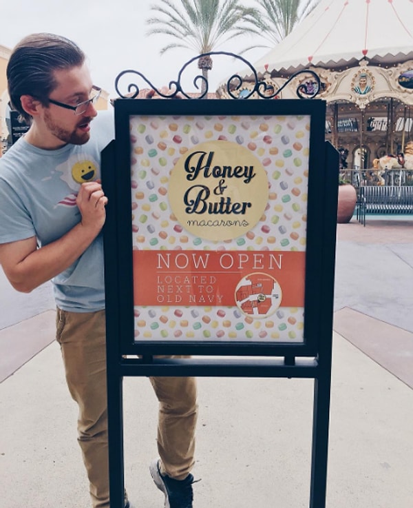 8. А всё почему? Да потому что их пирожные пользуются небывалым спросом!