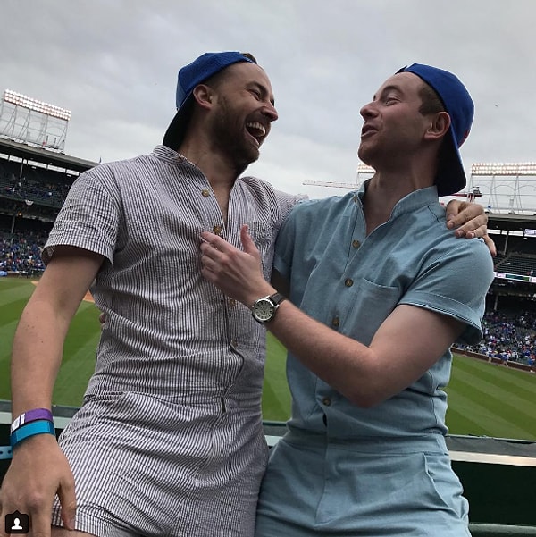 8. Создатели данного модного произведения признаются, что идея пришла им в голову во время распития пива с друзьями. Уж не знаем, это ли повлияло на введение в мужской гардероб столь странного предмета одежды...