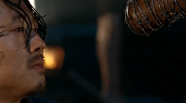 13. "С осени не могу прийти в себя после смерти Гленна из "Ходячих мертвецов"